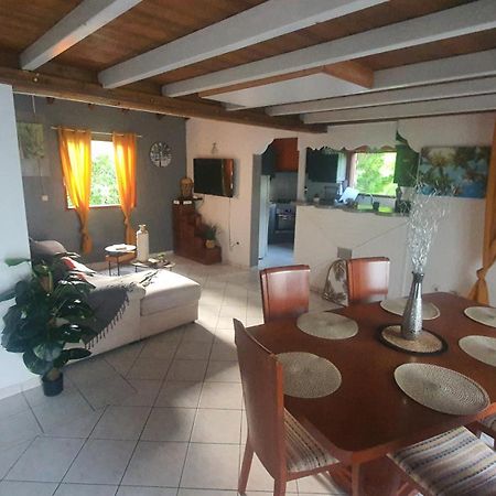 Au Coeur De Douenel Bouillante Cheques Vacances Acceptees Esterno foto